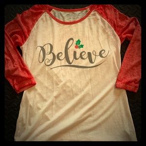 🎄🎄Christmas shirt with the word Believe on it